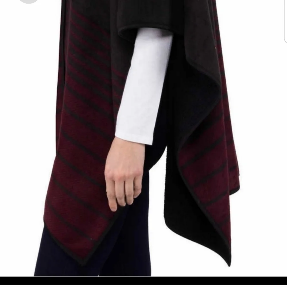 Ike Behar Reversible Wrap blanket with High Pile Fleece - Picture 4 of 7